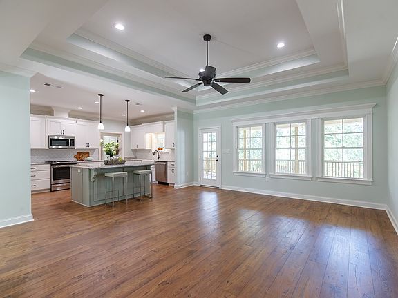 5th image of 2909 Pebblewood Dr