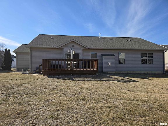 3rd image of 111 Miromar Ln