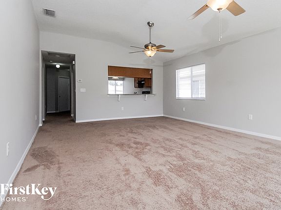 5th image of 561 Lindsay Anne Ct