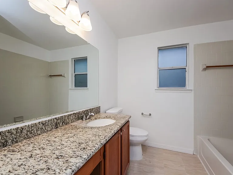 12618 Oldcastle Dr — Photo 15