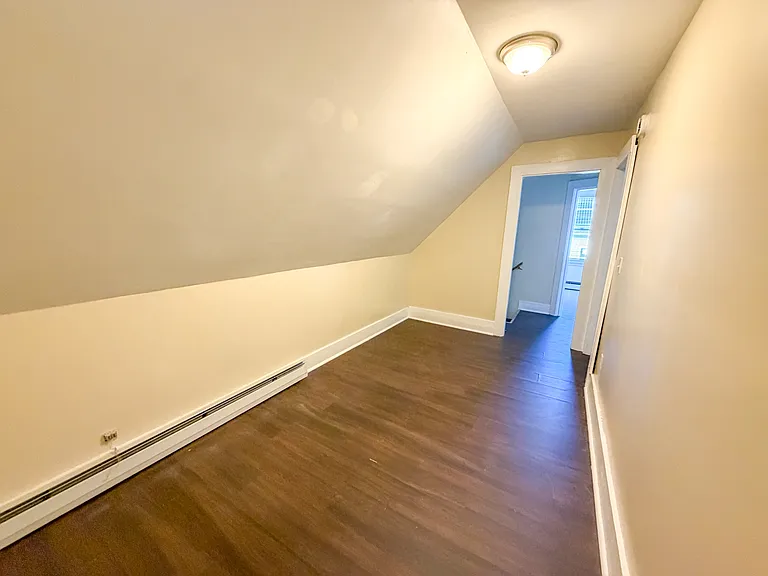 160 Brackett St — Photo 12
