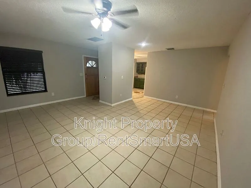 2 bed, 1.0 bath, 974 sqft, $1,695 — Photo 3