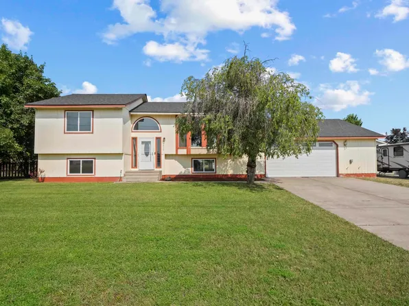 5512 N Canal Rd, Newman Lake, WA 99025