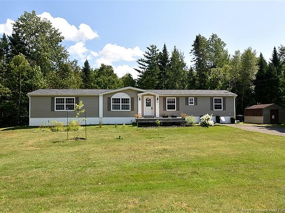 3rd image of 12 Cedar St