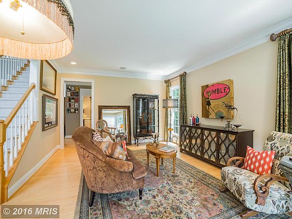 2nd image of 3229 Foxvale Dr