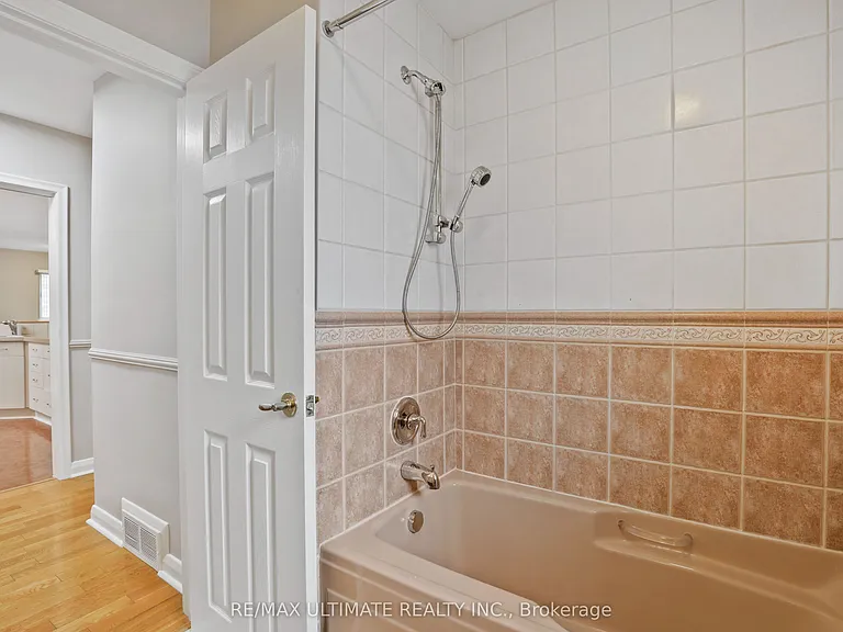 121 Elvaston Dr — Photo 14