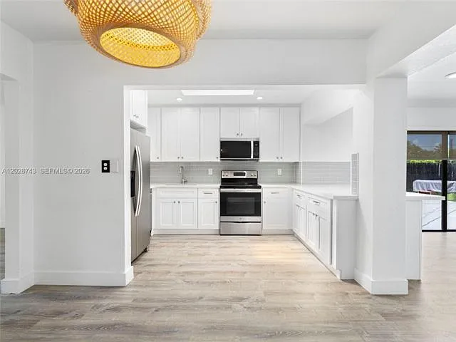 1700 SW 64th Ave — Photo 20