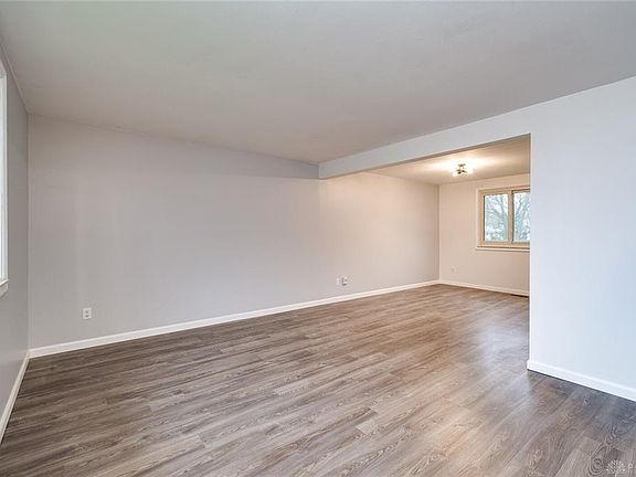 5th image of 4872 Leafburrow Dr