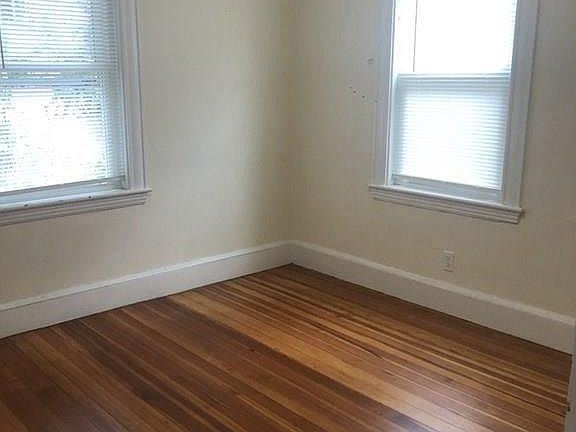 4th image of 134 Willow St #1
