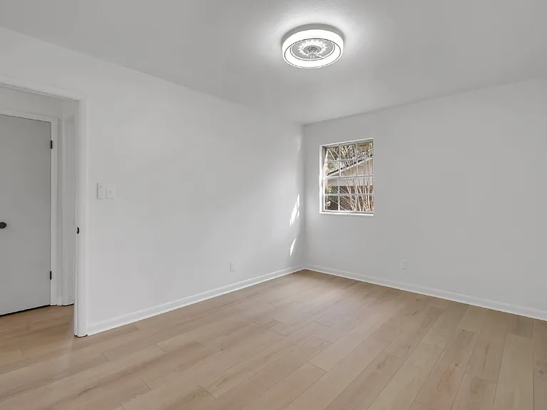 1369 Nancy Dr — Photo 17