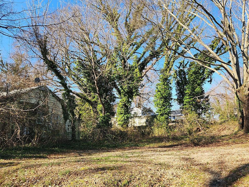 2nd image of 1013 N Boyce St