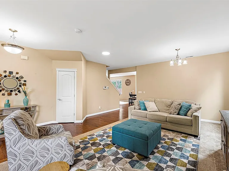 1440 Farina Loop SE — Photo 5