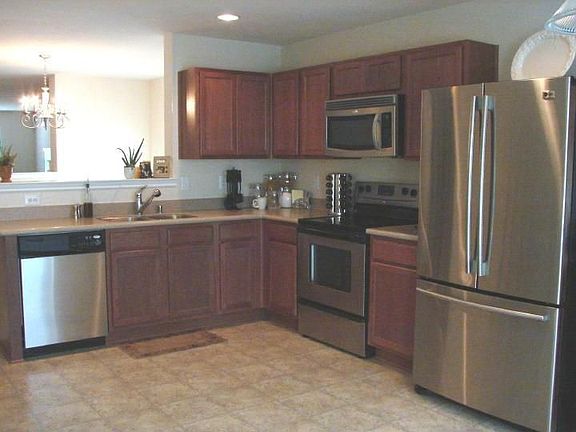 Large gourmet kitchen