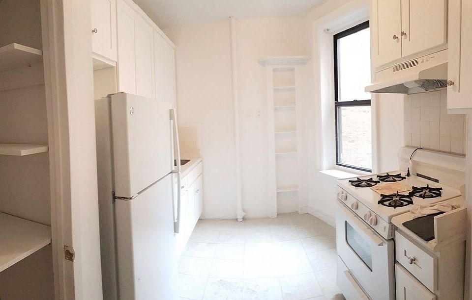 1st image of 392 Saint Johns Pl APT 3H