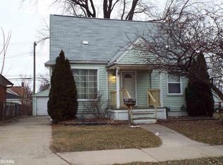 17631 Lowell St, Roseville, MI 48066