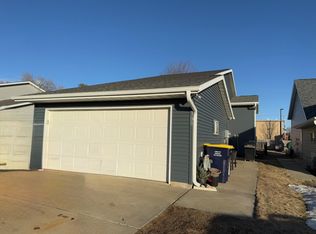 709 1st St NW, Plainview, MN 55964