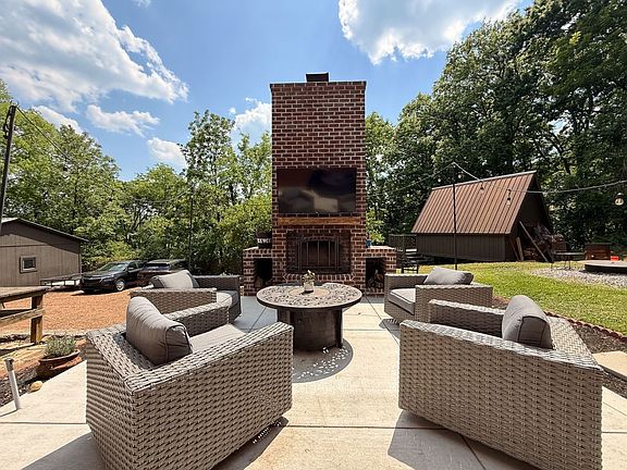 4th image of 9675 Clovercroft Rd