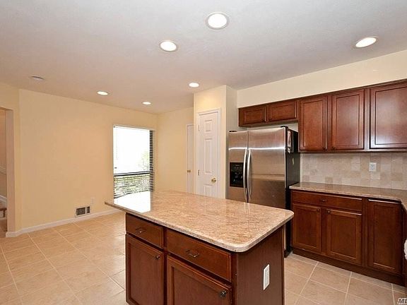 2nd image of 90 Foxwood Dr
