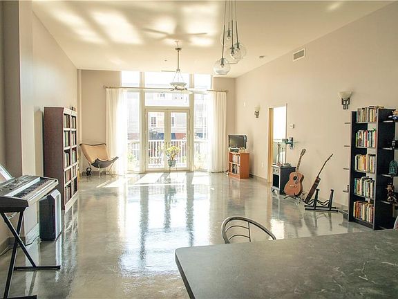 2nd image of 1951 W 26th St APT 212