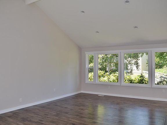 4th image of 1100 Bellefield Park Ln