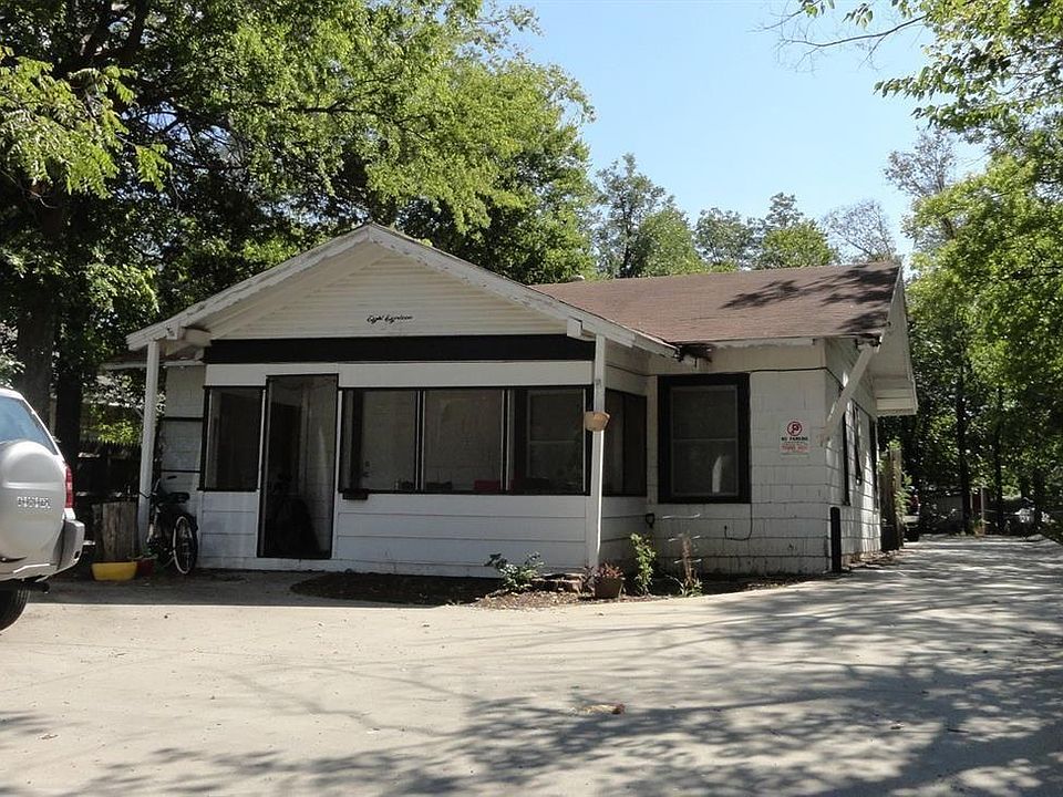 2nd image of 818 W Boyd St