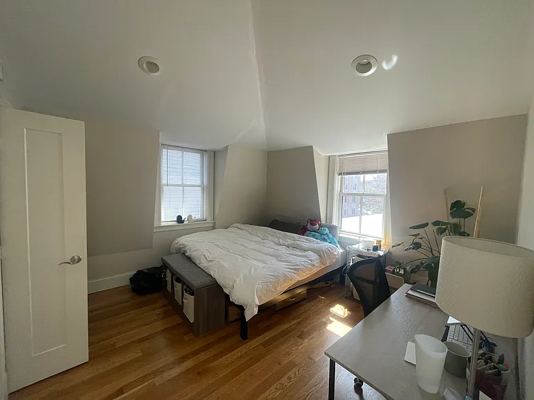 472 Green St #2 — Photo 15