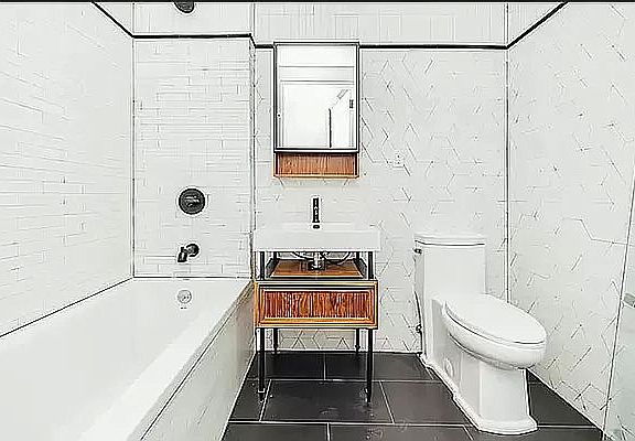 5th image of 115 Stanwix St #773