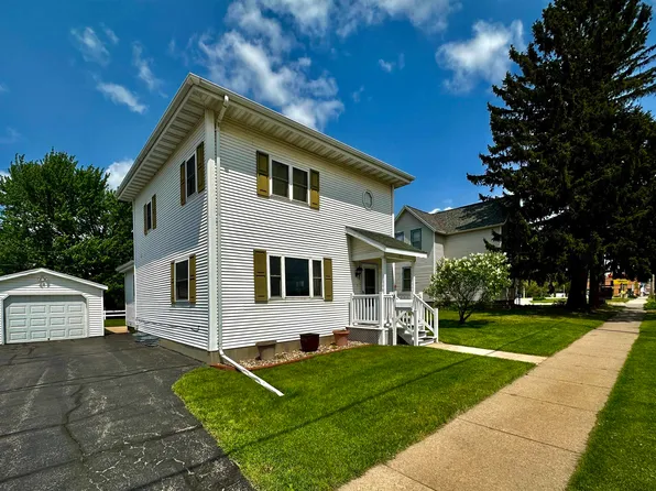 315 Broadway St, Berlin, WI 54923