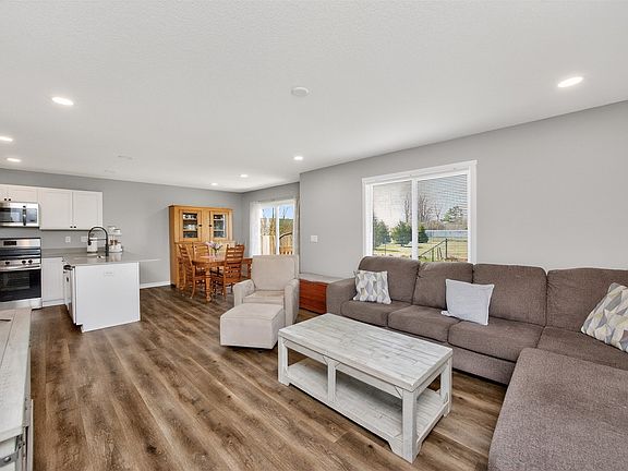 5th image of 1027 Adler Ct