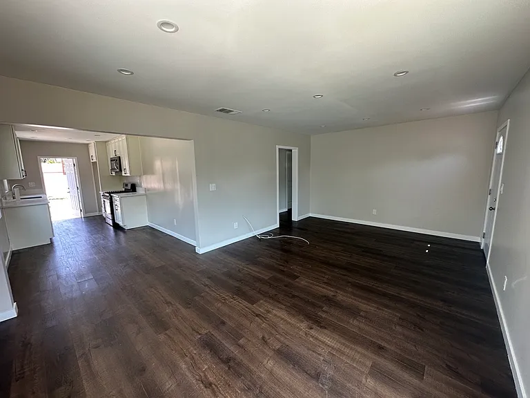 12165 Julius Ave — Photo 4