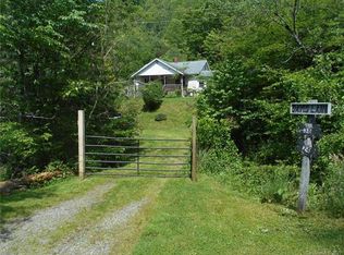 18 Davis Ln, Marshall, NC 28753