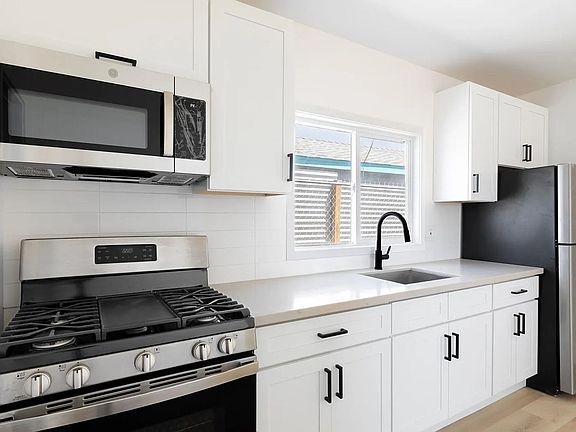 2nd image of 6563 Oasis Ave