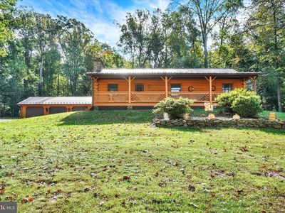 1067 Hametown Rd, Glen Rock, PA, 17327