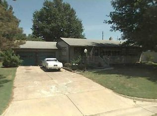 1216 Golf St, Augusta, KS 67010