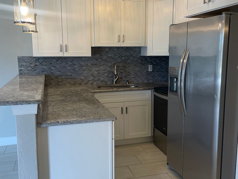 1st image of 935 N Peninsula Dr Unit 2