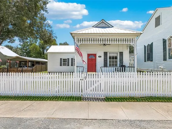 302 Saint Joseph St, Madisonville, LA 70447