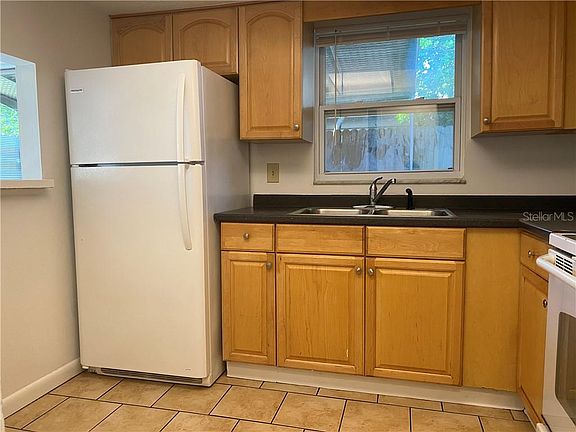 4th image of 1108 Amble Ln