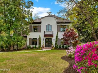 1229 Arboretum Dr, Wilmington, NC 28405