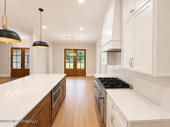 4th image of 5073 Sophia Ln