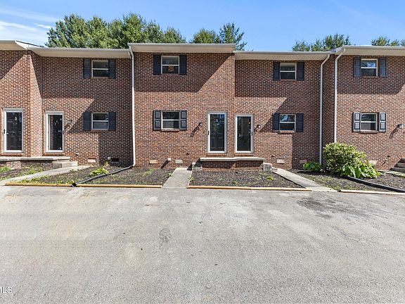 2nd image of 201 Ron Royce Dr #4