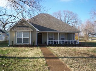 102 Kristi Ln, Bolivar, TN 38008