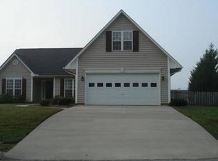 125 Hawks Nest Dr, Fletcher, NC 28732