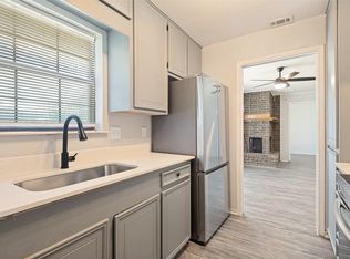 717 Adams Dr, Crandall, TX 75114