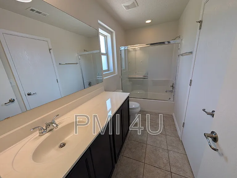 10835 Crissy Field Way NE — Photo 23