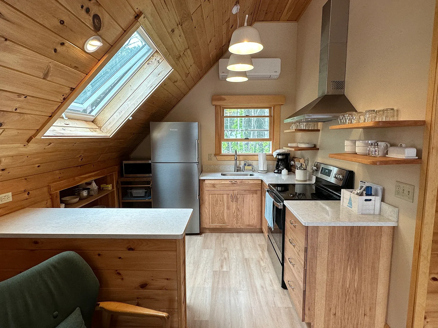 Studio, 520 sqft, $1,800 — Photo 2