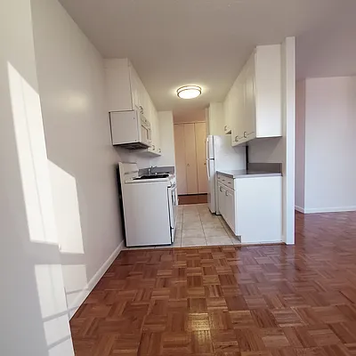 Rented by RY Management Co., Inc | media 8