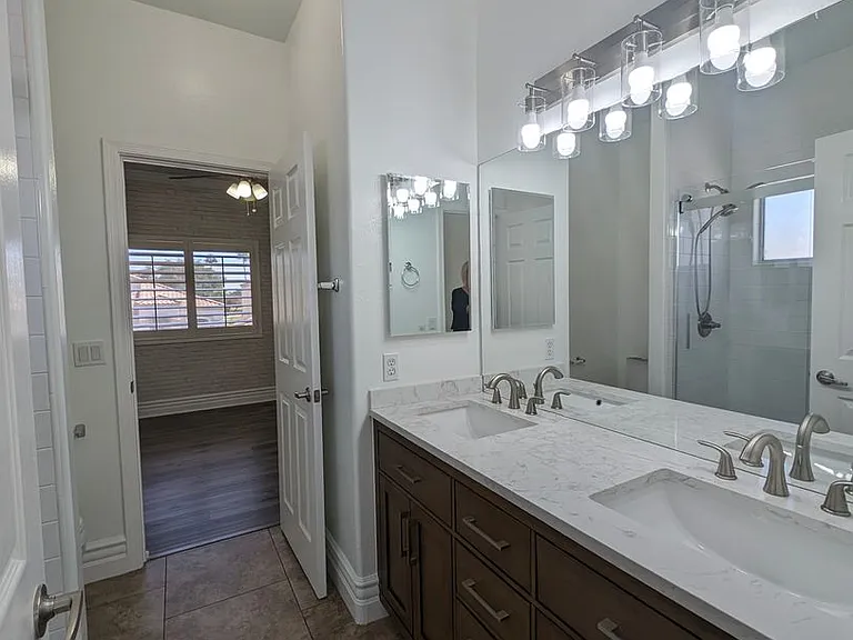 650 W Kent Pl — Photo 46