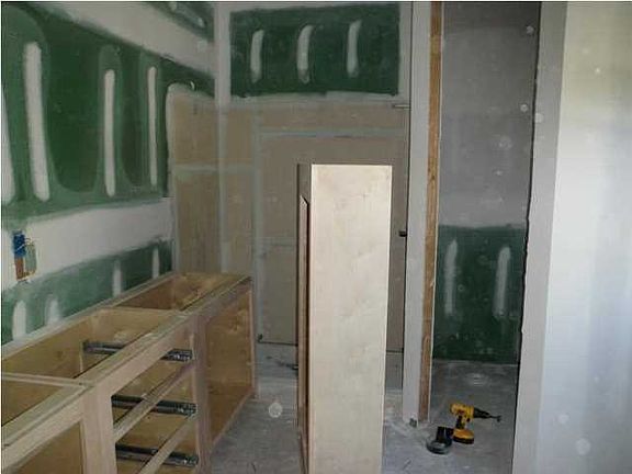 5th image of 2612 Jasper Blvd