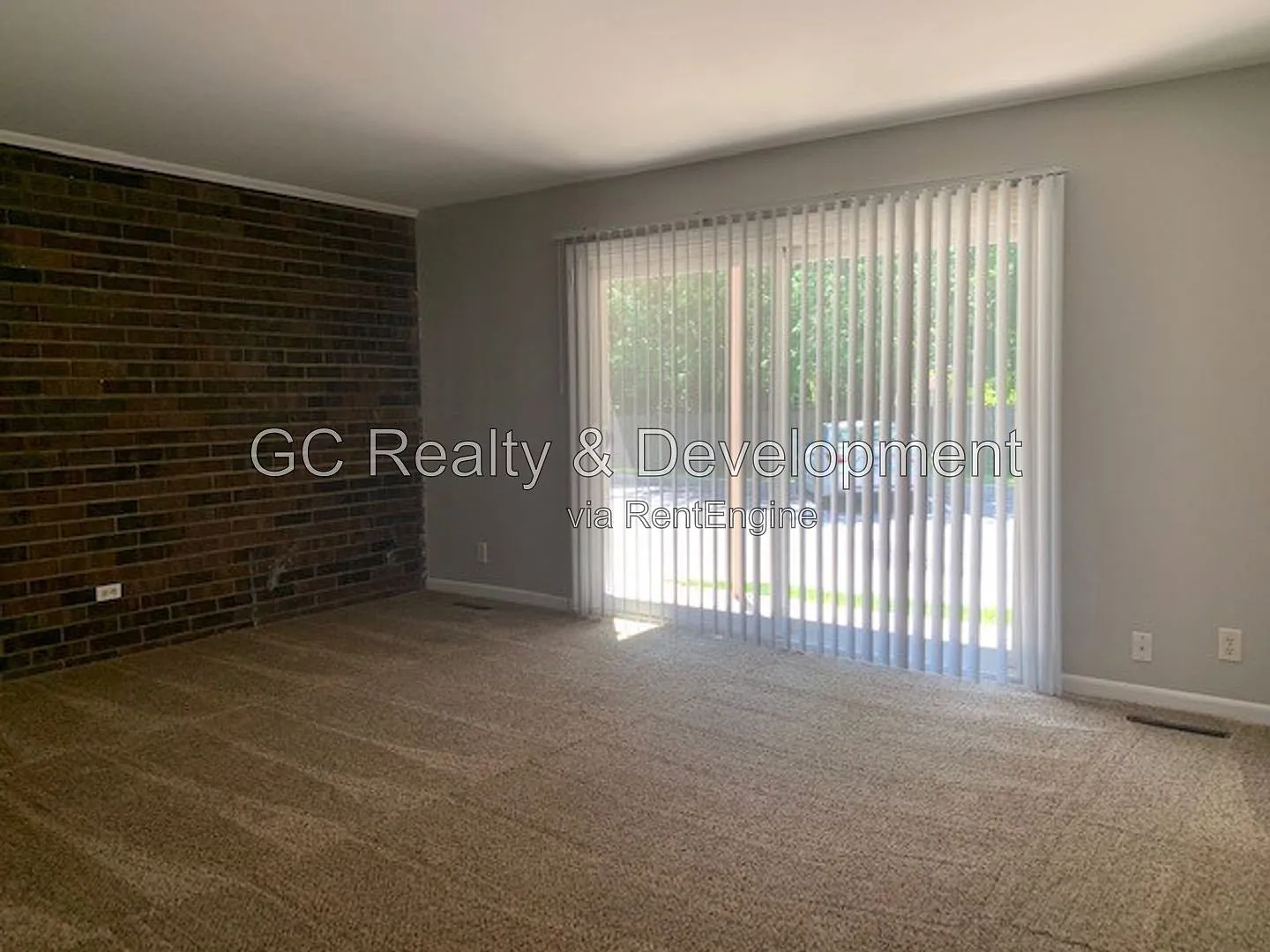 2 bed, 1.0 bath, 902 sqft, $1,675 — Photo 3