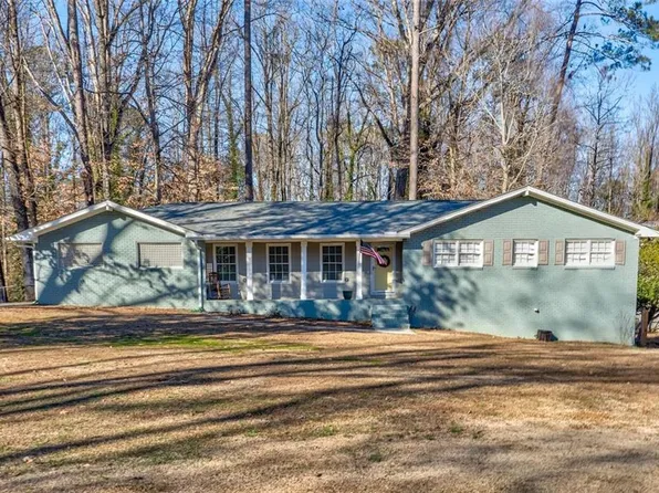 3135 Laura Ln, Lithia Springs, GA 30122